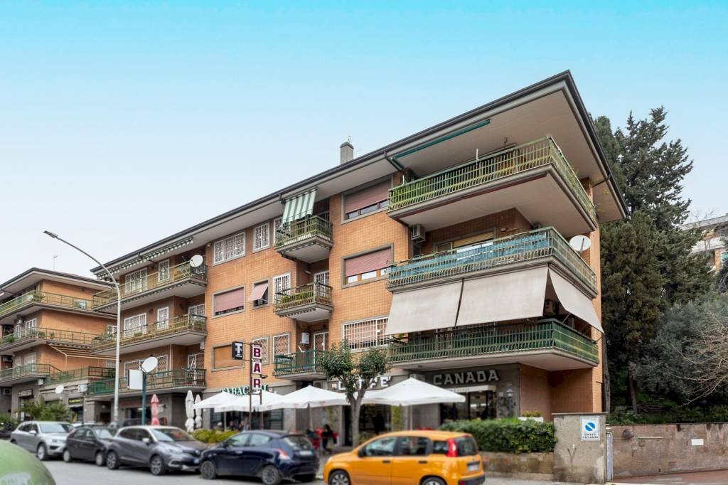 Facciata - Trilocale via Pasquale Baffi, Roma - foto 2