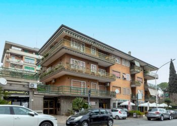 Facciata - Trilocale via Pasquale Baffi, Roma - foto 1