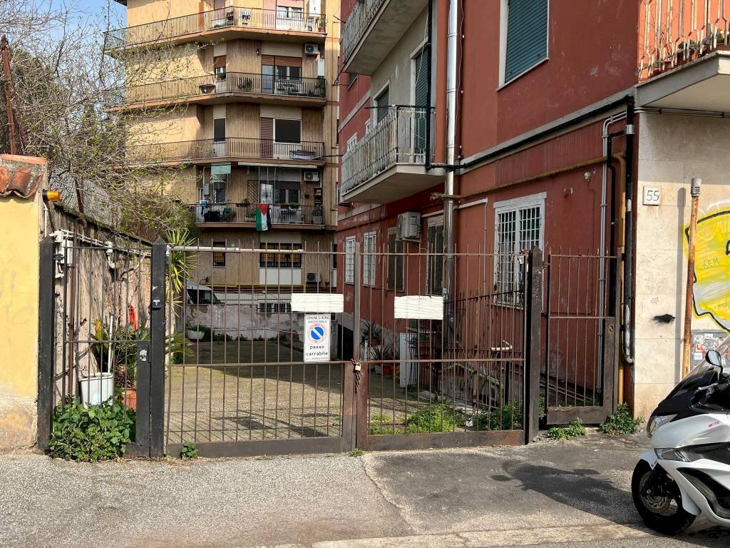 Facciata - Warehouse via Galeazzo Alessi, 169, Roma - photo 1