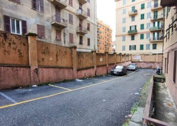 Zona - Magazzino via Bonifacio, Genova (zona Marassi) - foto 2