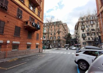 Zona - Magazzino via Bonifacio, Genova (zona Marassi) - foto 3