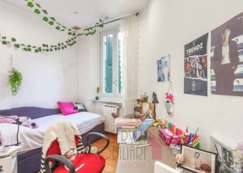 Camera da letto - Quadrilocale via Bonifacio, Genova (zona Marassi) - foto 19