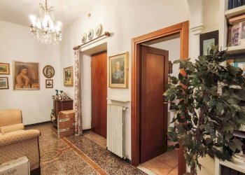 Disimpegno - Trilocale via Pietro Paleocapa, Genova (zona Castelletto) - foto 15