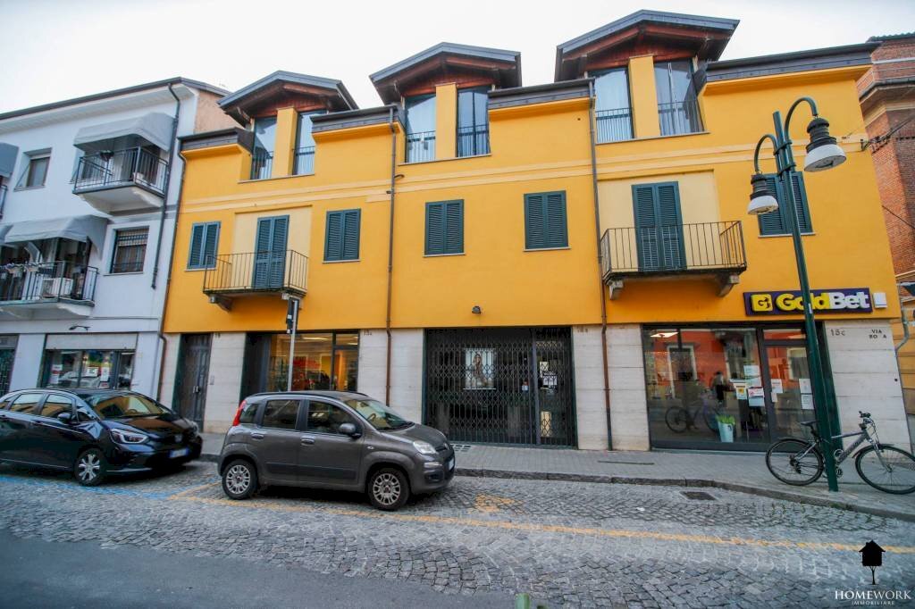 Facciata - Three-room apartment via Roma, 15, Chivasso - photo 1