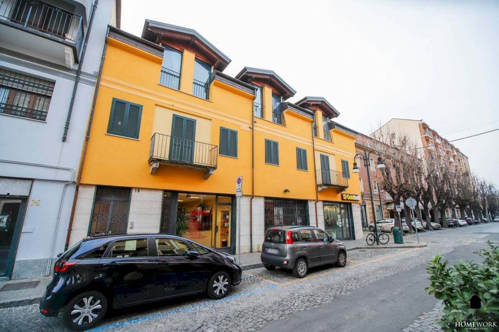 Facciata - Three-room apartment via Roma, 15, Chivasso - photo 2