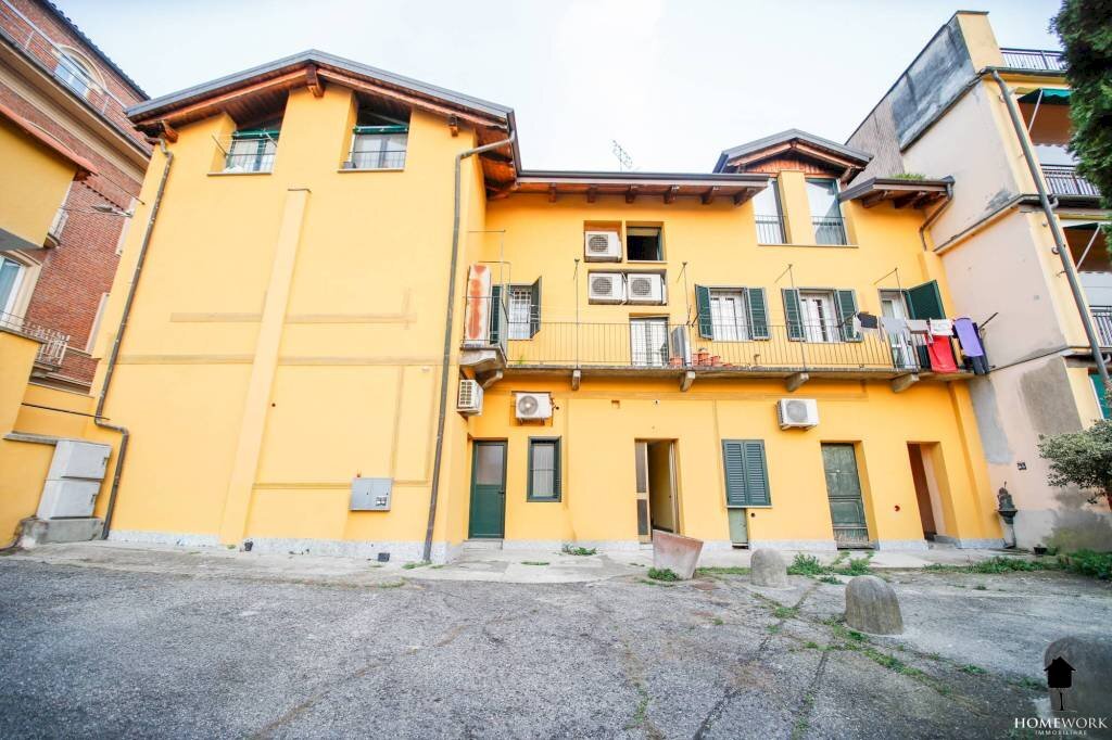 Facciata - Three-room apartment via Roma, 15, Chivasso - photo 3