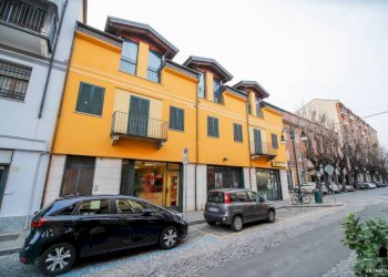 Facciata - Three-room apartment via Roma, 15, Chivasso - photo 2