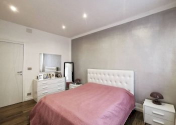 Camera da letto - Appartamento via Ventimiglia, 188, Torino (zona Nizza Millefonti) - foto 27