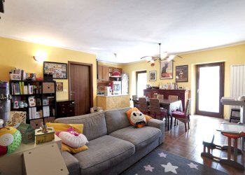 Salone - Three-room apartment via Roma, 93, Rubiana - photo 2