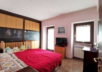 Camera da letto - Three-room apartment via Roma, 93, Rubiana - photo 28