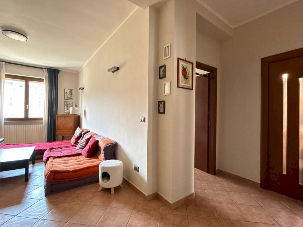 Disimpegno - Trilocale via Osasco, 97, Torino (zona San Paolo) - foto 3