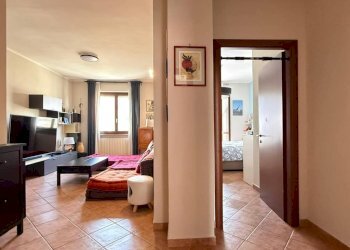 Corridoio - Trilocale via Osasco, 97, Torino (zona San Paolo) - foto 2