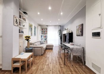 Salone - Quadrilocale via Le Chiuse, 50, Torino (zona San Donato) - foto 3