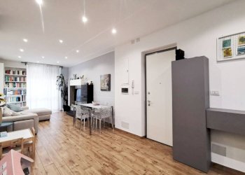 Salone - Quadrilocale via Le Chiuse, 50, Torino (zona San Donato) - foto 7