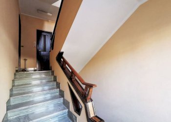 Interno palazzo - Quadrilocale via Le Chiuse, 50, Torino (zona San Donato) - foto 29