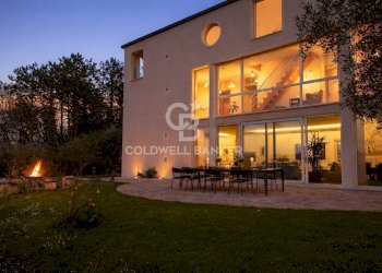 Foto 1 - Villa Località Montarnato
 
18 Bis, Città di Castello - photo 1