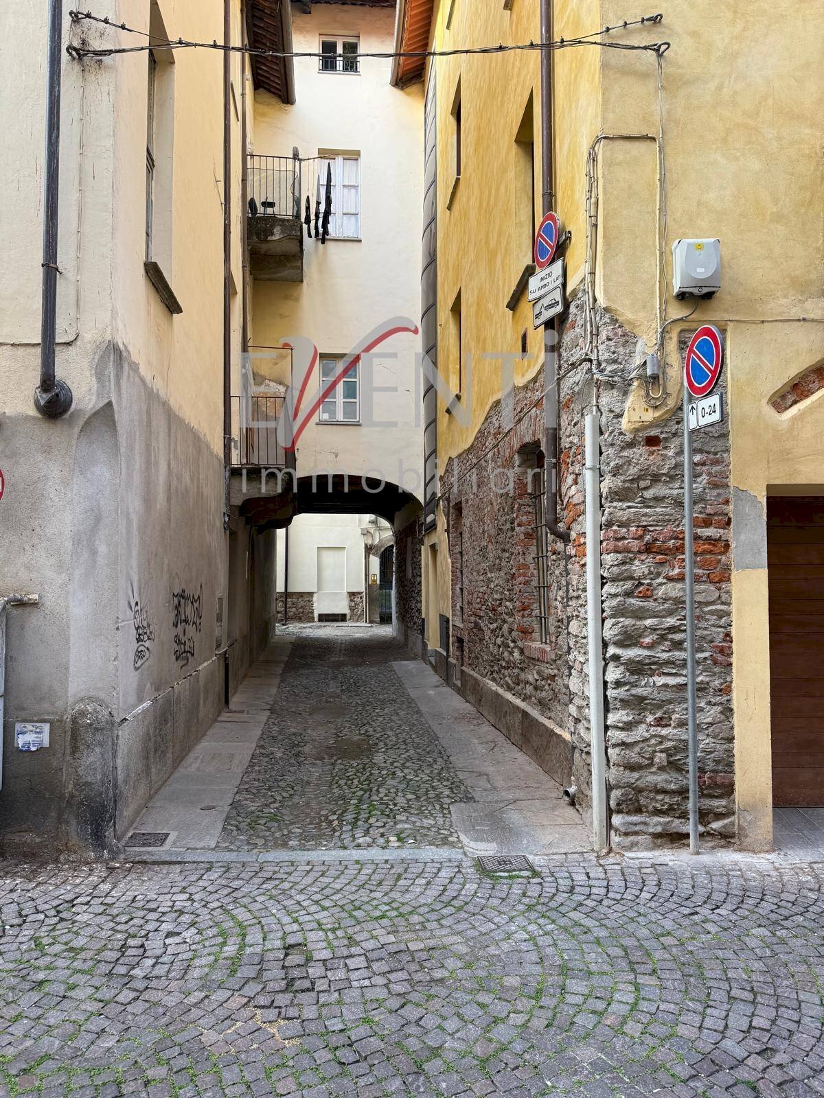 Foto 1 - Box VIA SILVIO PELLICO, Pinerolo - photo 1