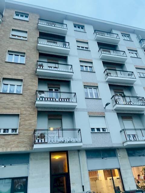 Facciata - Trilocale via 28 Aprile, 21, Cuneo (zona Centro) - foto 1