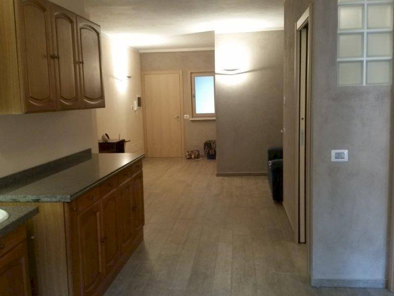 Cucina - Bilocale via Roma, 26, Cuneo (zona Centro) - foto 2