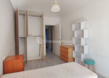 Camera da letto - Bilocale via Claudio Luigi Berthollet, 27, Torino (zona San Salvario) - foto 6