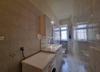Bagno - Two-room apartment via Aosta, 50, Torino (neighborhood Aurora) - photo 17