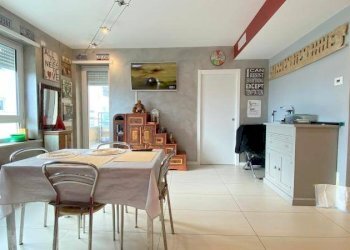 Salone - Two-room apartment corso Alcide De Gasperi, 37, Cuneo (neighborhood Donatello) - photo 1