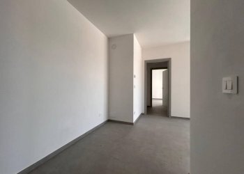 Stanza non arredata - Trilocale via Martiri, 51, Beinette - foto 8