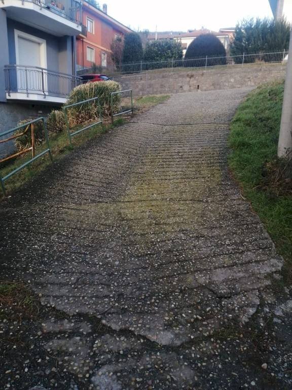 Box auto - Box piazza Camillo Benso di Cavour, 6, Pinerolo - photo 2