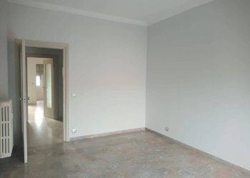 Camera da letto - Three-room apartment via Pastrengo, 35, Moncalieri - photo 8