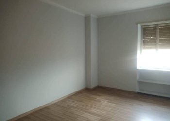 Camera da letto - Three-room apartment via Pastrengo, 35, Moncalieri - photo 10
