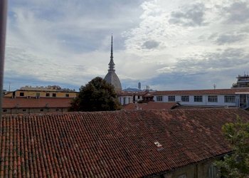 Vista - Monolocale via San Francesco di Paola, 3, Torino (zona Centro) - foto 16