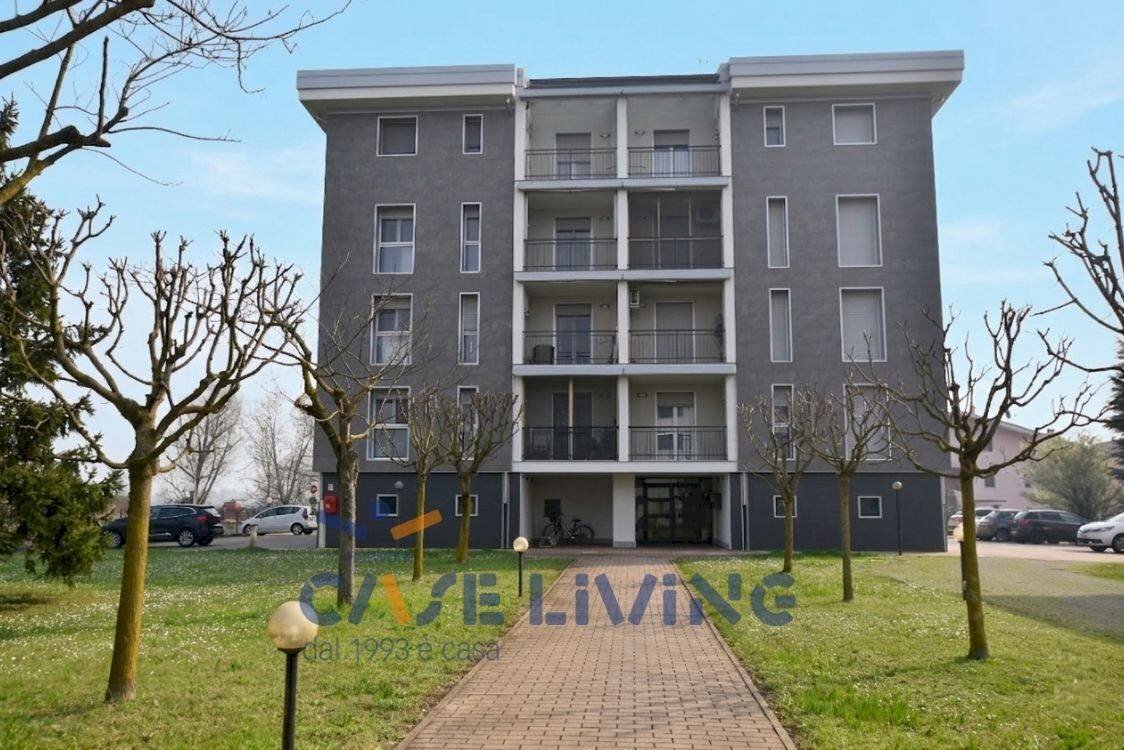 Foto 1 - Three-room apartment Via Giuseppe Mazzini
 
10, Rosate - photo 1