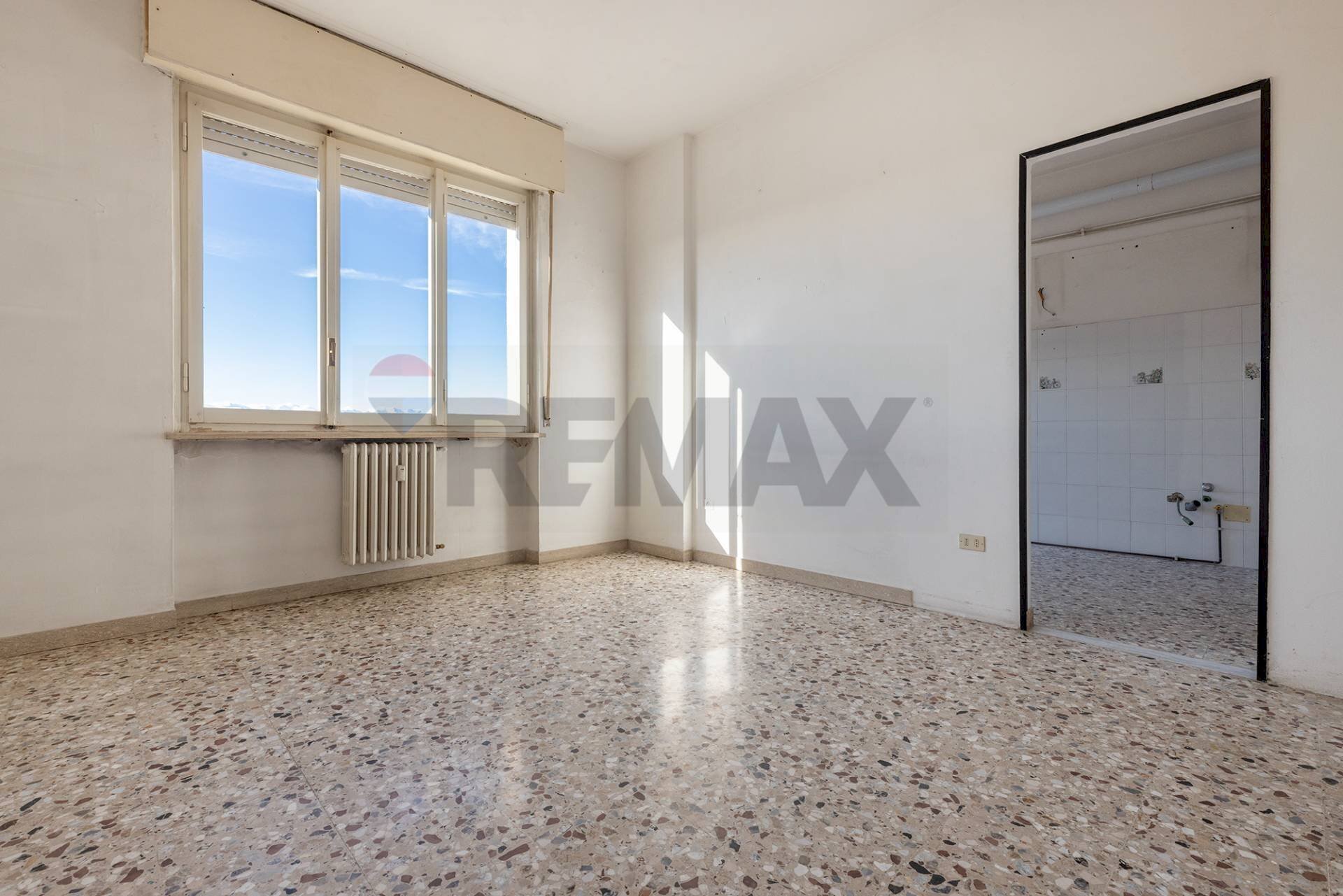 Stanza vuota - Trilocale Casorate Sempione - foto 3