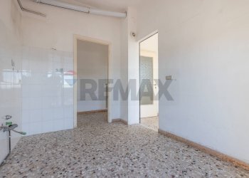 Stanza vuota - Trilocale Casorate Sempione - foto 8