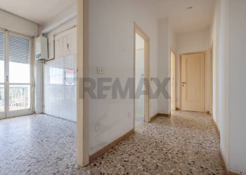 Hall / corridoio - Trilocale Casorate Sempione - foto 19