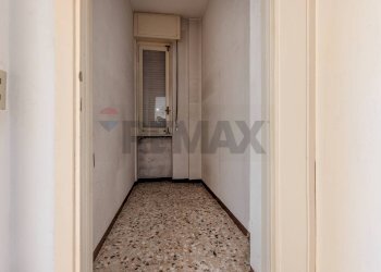 Hall / corridoio - Trilocale Casorate Sempione - foto 27