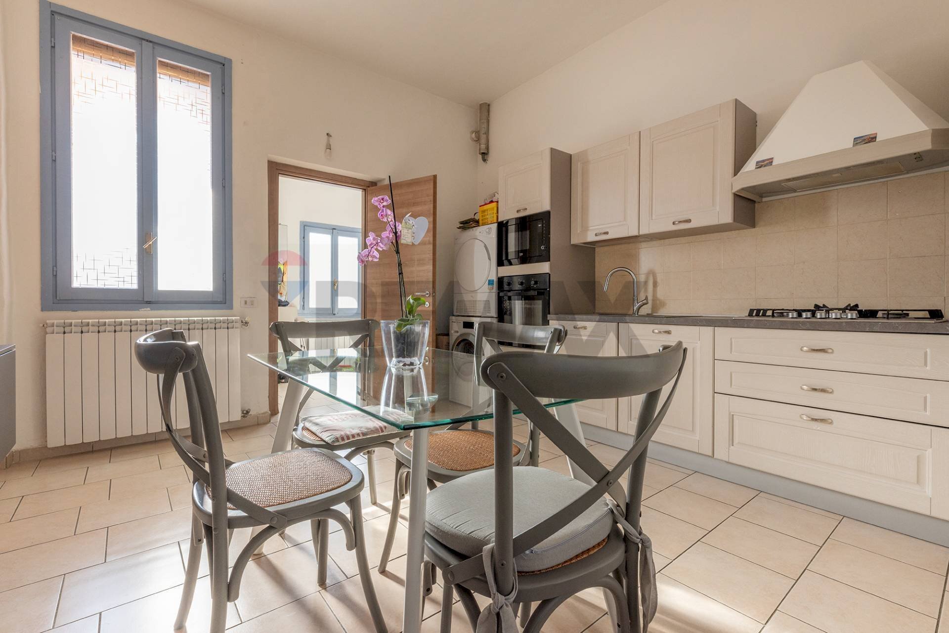 Cucina - Bilocale via Foro San Martino
 
18, Cassano Magnago - foto 1