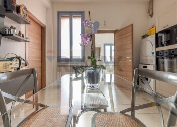 Cucina - Bilocale via Foro San Martino
 
18, Cassano Magnago - foto 2