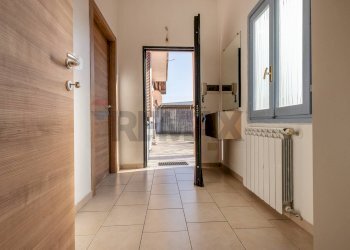 Hall / corridoio - Bilocale via Foro San Martino
 
18, Cassano Magnago - foto 3