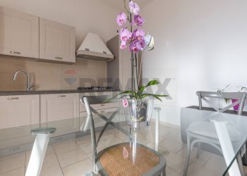 Cucina - Bilocale via Foro San Martino
 
18, Cassano Magnago - foto 5