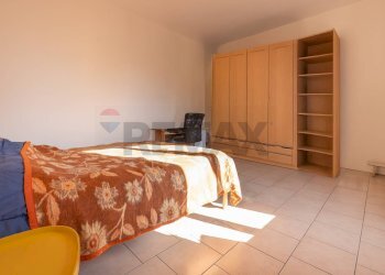 Camera / camera da letto - Bilocale via Foro San Martino
 
18, Cassano Magnago - foto 12