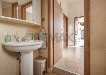 Bagno - Bilocale via Foro San Martino
 
18, Cassano Magnago - foto 15