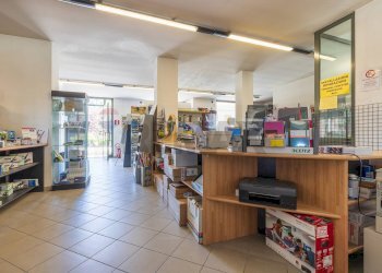 Non correlato - Locale Commerciale via Manzoni
 
42, Sesto Calende - foto 5