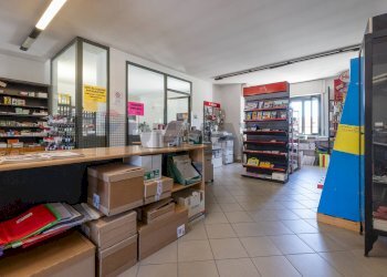 Dispensa di stoccaggio - Locale Commerciale via Manzoni
 
42, Sesto Calende - foto 9