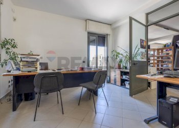 Ufficio - Locale Commerciale via Manzoni
 
42, Sesto Calende - foto 12