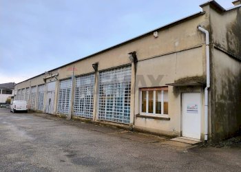 Edificio all\'aperto - Locale Commerciale Jerago con Orago - foto 2