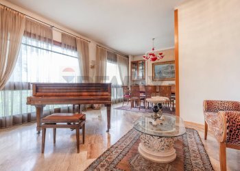 Sala da pranzo - Appartamento Via Agnelli
 
29, Gallarate - foto 4