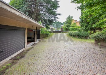 Giardino - Appartamento Via Agnelli
 
29, Gallarate - foto 32