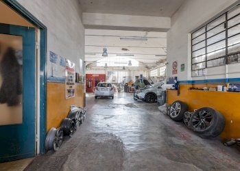 Parcheggio - Locale Commerciale Via Torino
 
7, Samarate - foto 7