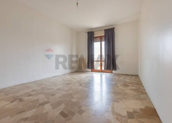 Stanza vuota - Trilocale via Poma
 
30, Lonate Pozzolo - foto 2